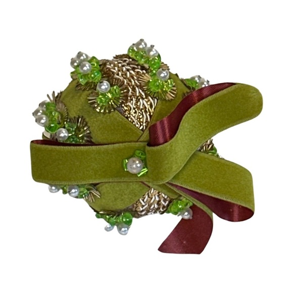 Rare Vintage Handmade Pin & Beaded Sequin Ornaments - Picture 3 of 7